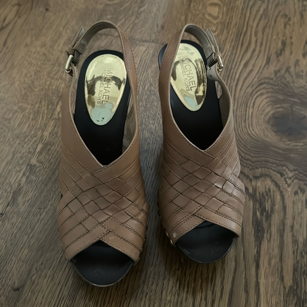 Michael Kors tan wedges